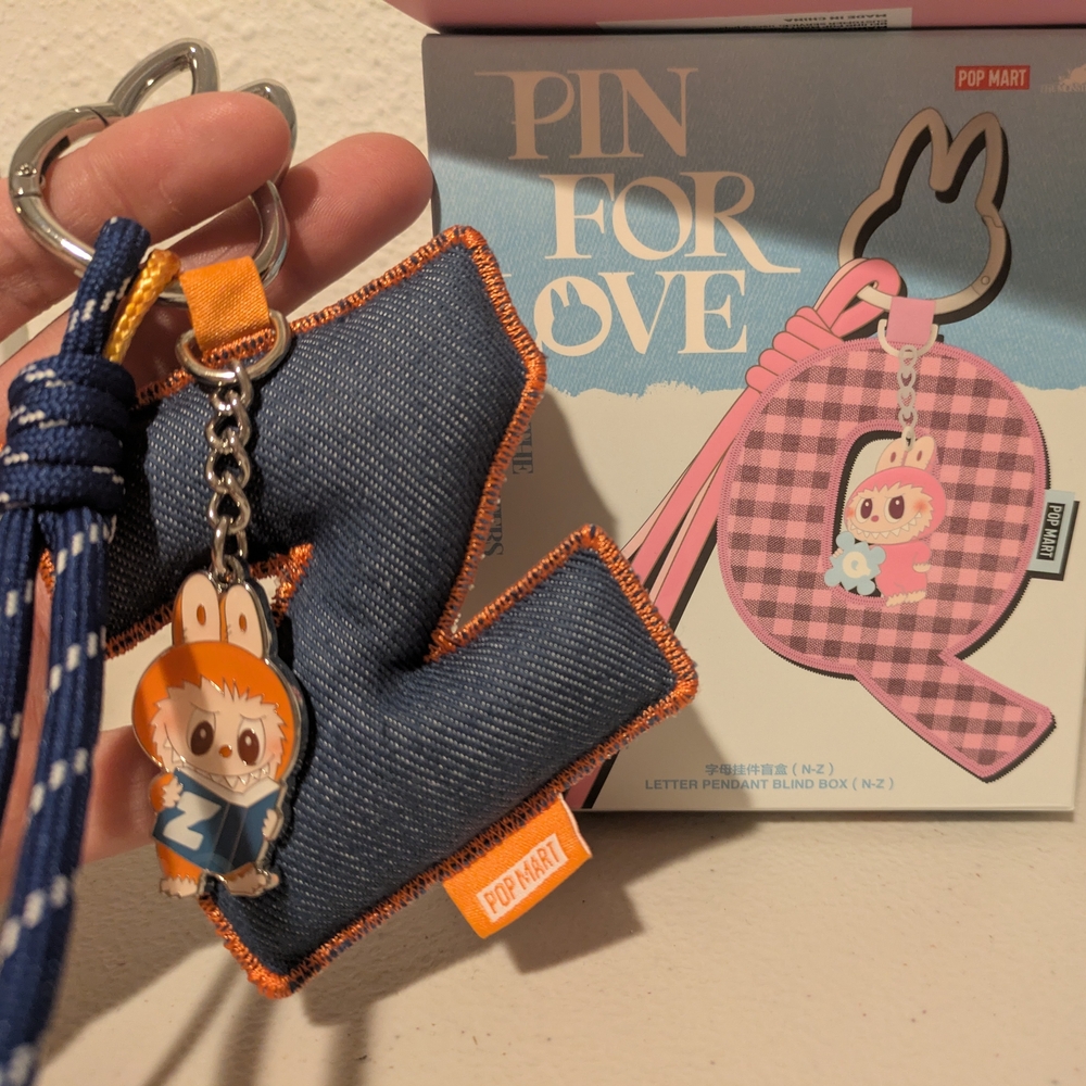 AUTHENTIC LABUBU Pin For Love "Z" RARE